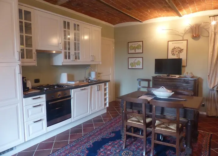 Crissante Lägenhet La Morra